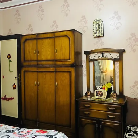 Solly Pyramids Guest House